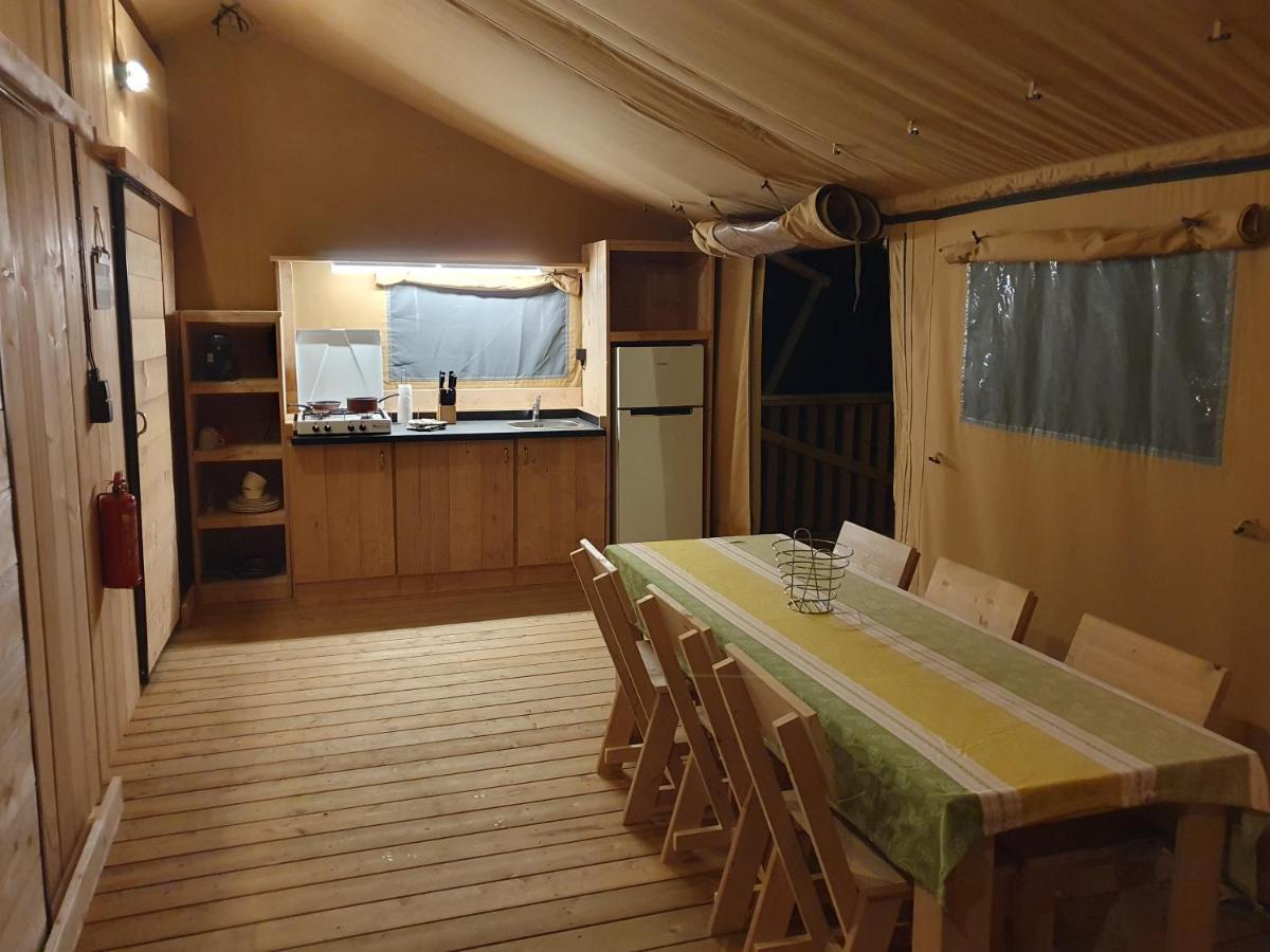 Luxury Safari Tents At Moulin Du Pommier Glamping & Camping Saulgond Ngoại thất bức ảnh
