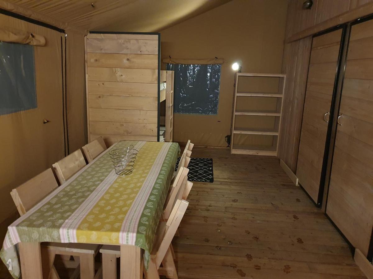 Luxury Safari Tents At Moulin Du Pommier Glamping & Camping Saulgond Ngoại thất bức ảnh
